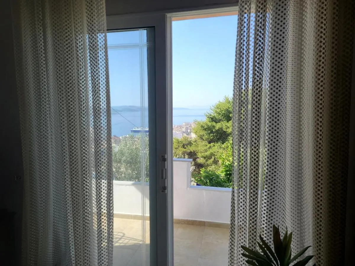 דירה סרנדה Hillside Garden Apartament אלבניה