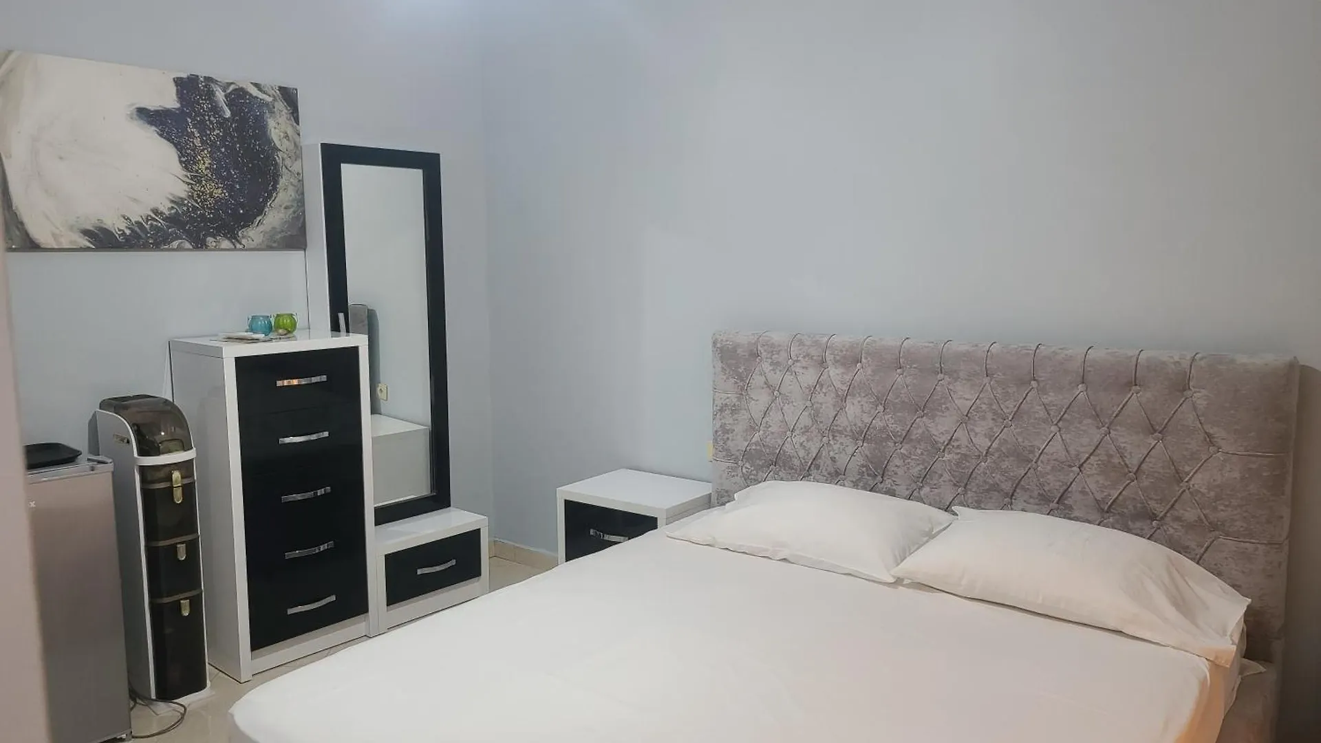 דירה סרנדה Hillside Garden Apartament